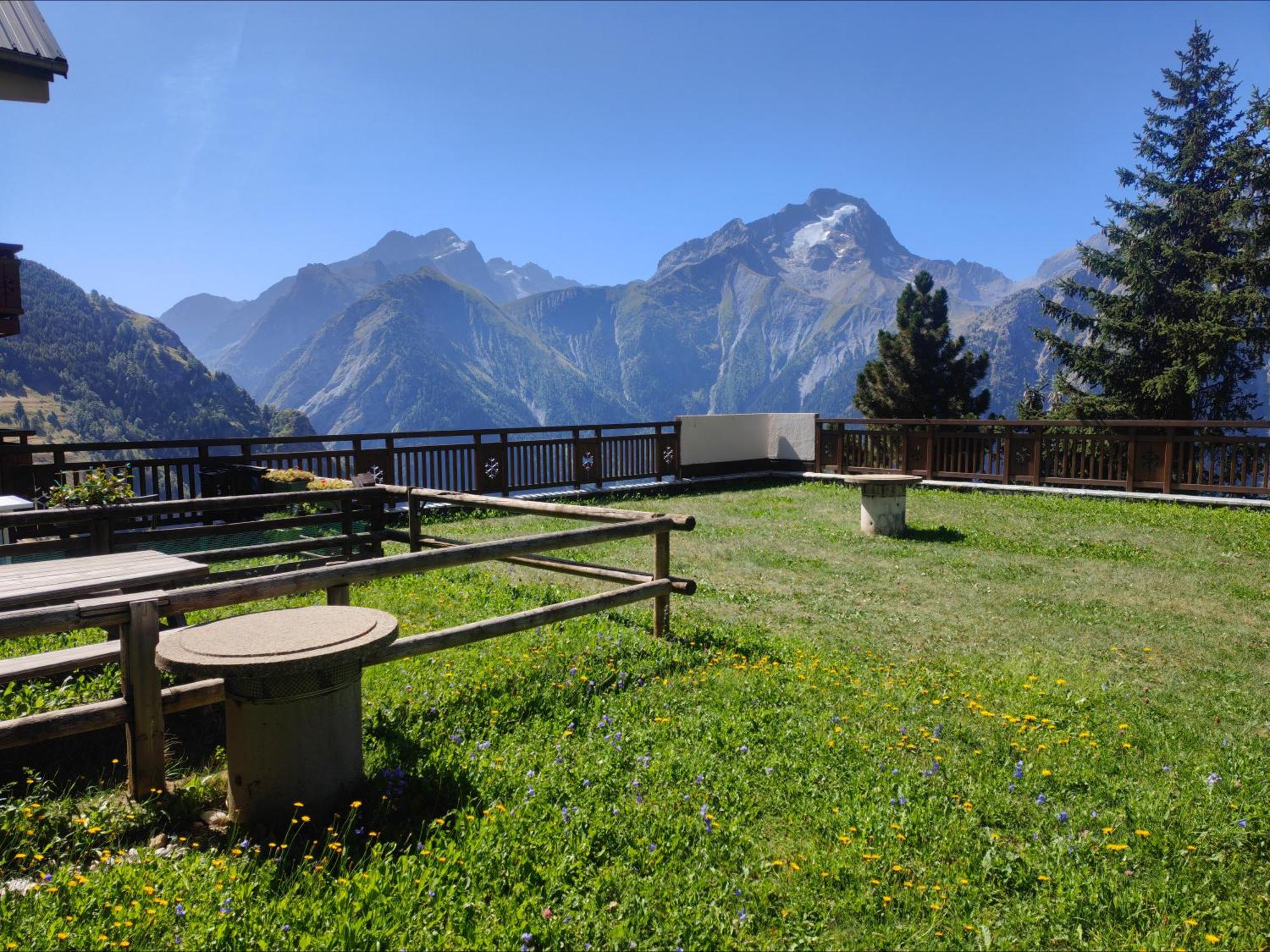 Studio Avec Jardin Et Garage, Proche Super Venosc Les Deux Alpes Exterior photo